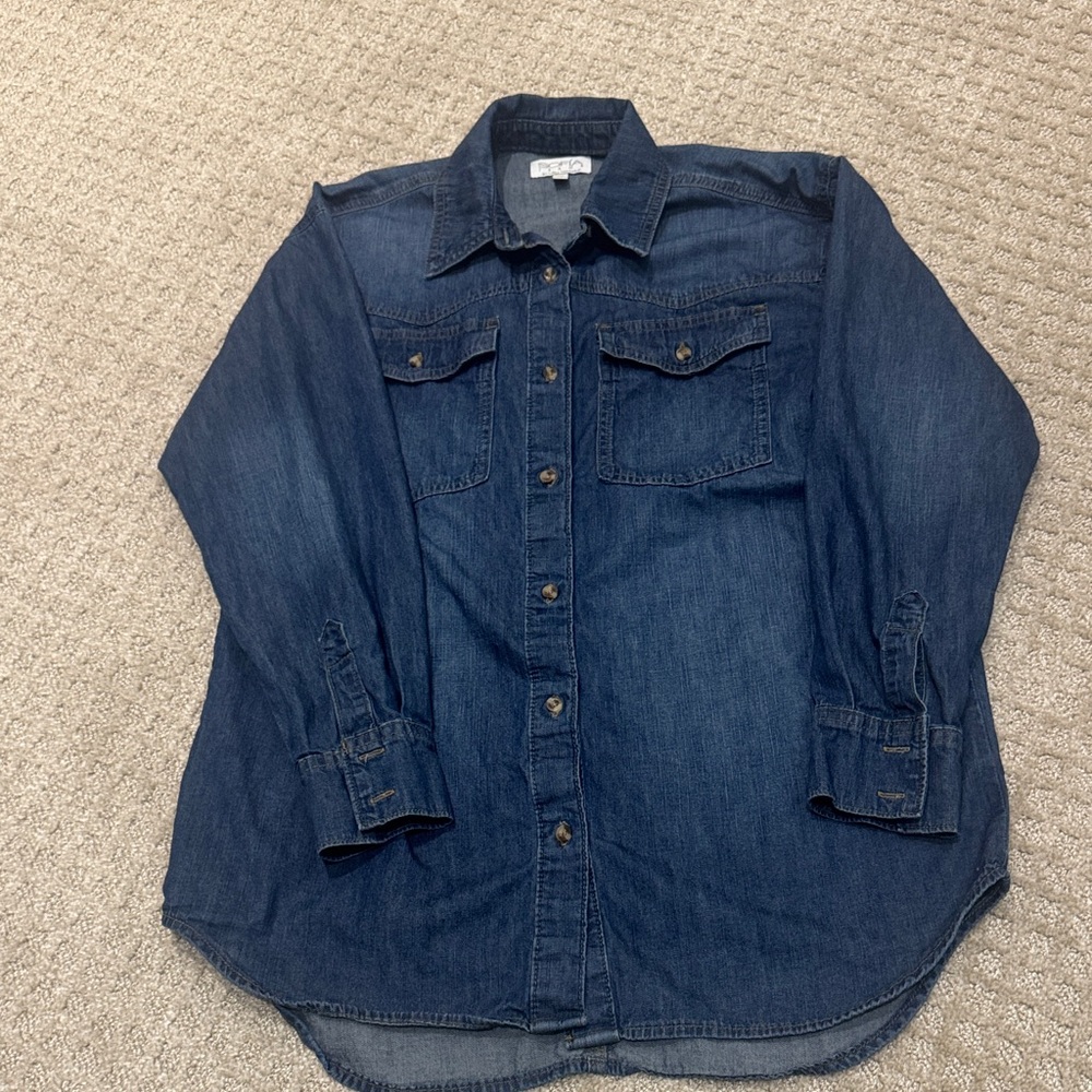Sofia Vergara denim shirt